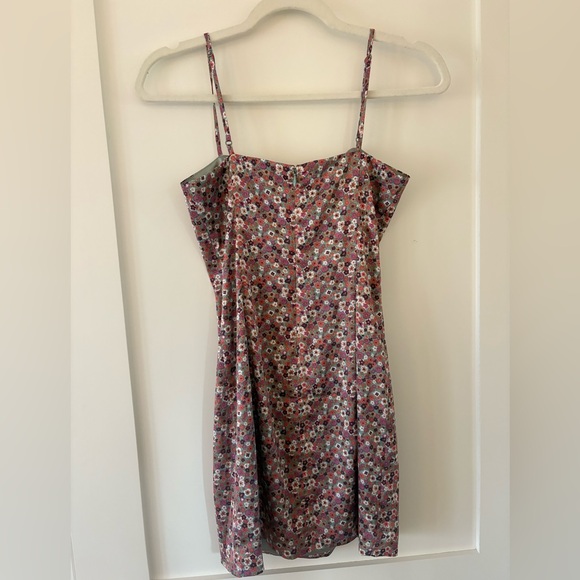 Sunday best | Aritzia Shimmer floral satin mini dress slip style feminine size 2 - Picture 2 of 7